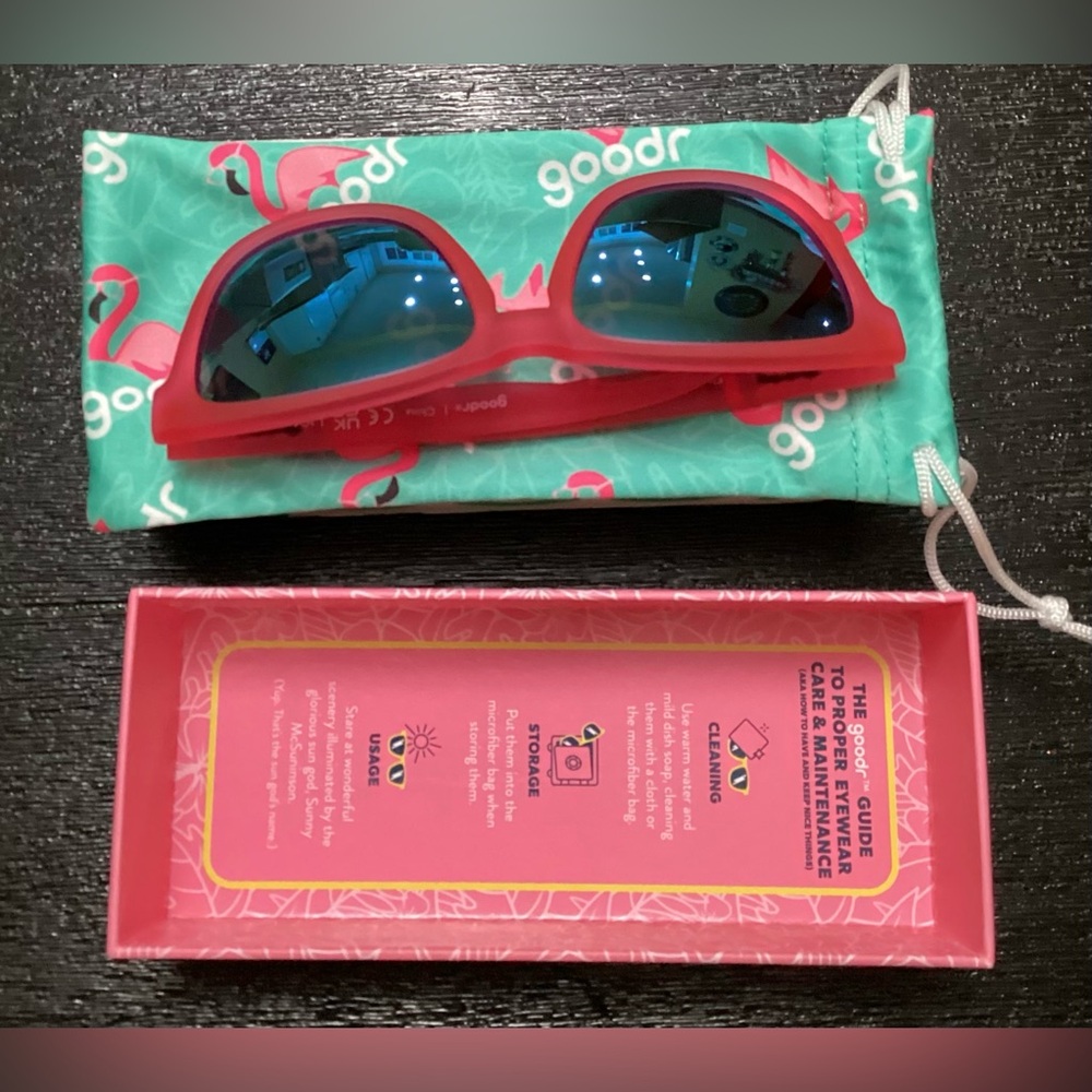 GOODR FLAMINGOS ON A BOOZE CRUISE OG MATTE PINK W/BLUE POLARIZED SUNGLASSES NEW - Picture 9 of 12